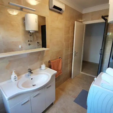 Apartman Honeycomb - Free Parking