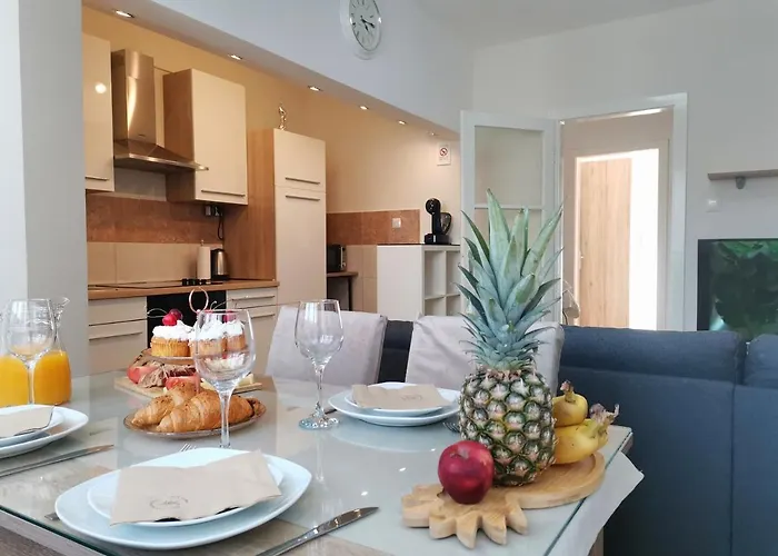 Honeycomb - Free Parking